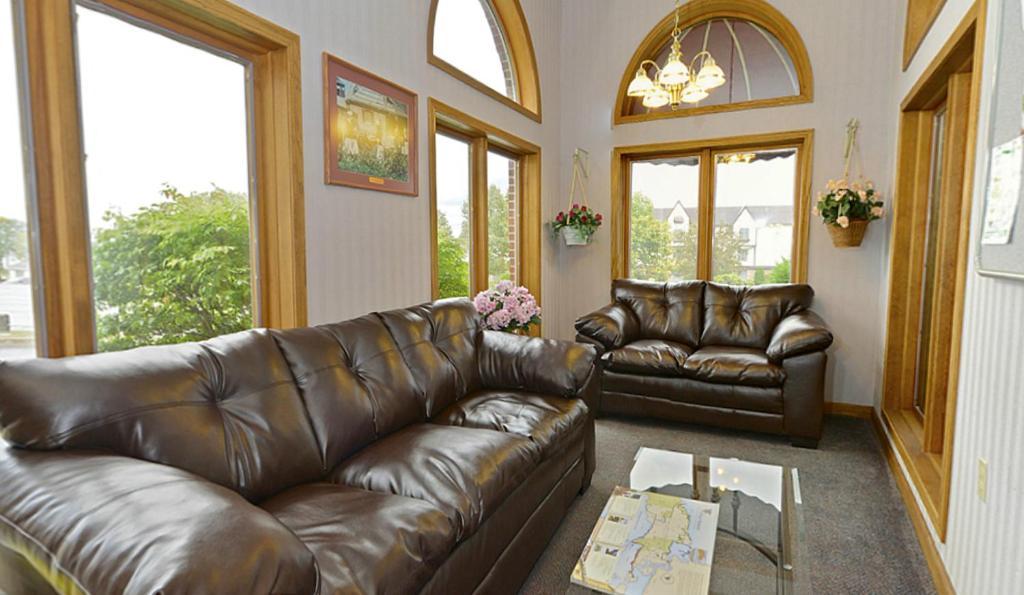 Americas Best Value Inn Saint Ignace Kültér fotó
