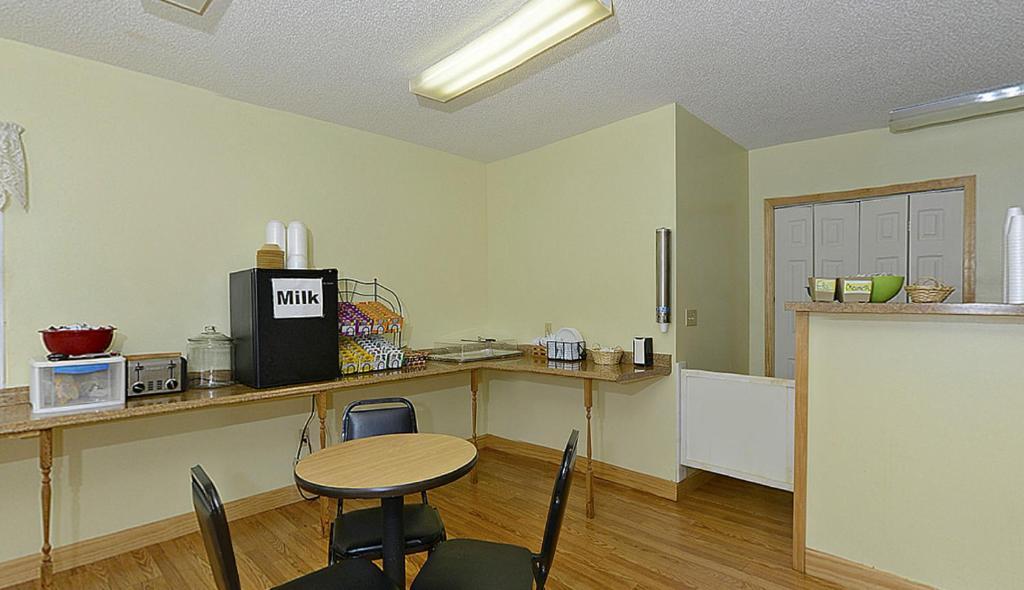 Americas Best Value Inn Saint Ignace Kültér fotó