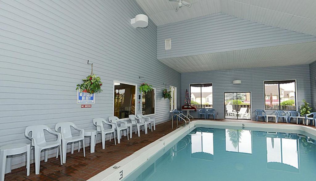 Americas Best Value Inn Saint Ignace Kültér fotó