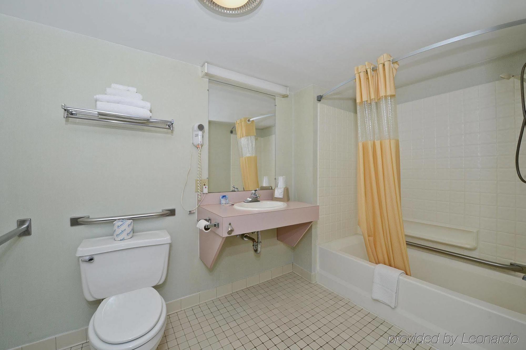 Americas Best Value Inn Saint Ignace Létesítmények fotó